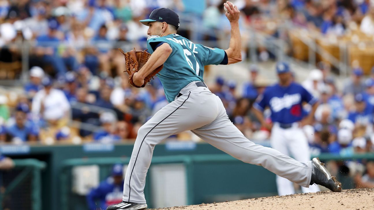 Philadelphia Phillies get switchpitcher Pat Venditte from Seattle