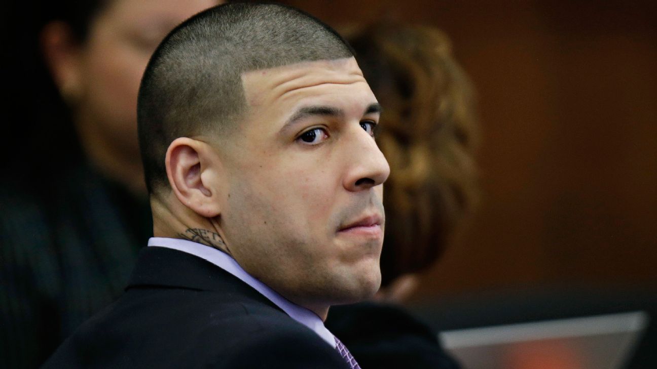 Aaron Hernandez found with Bible passage John 3:16 written in ink on  forehead, report says - ESPN