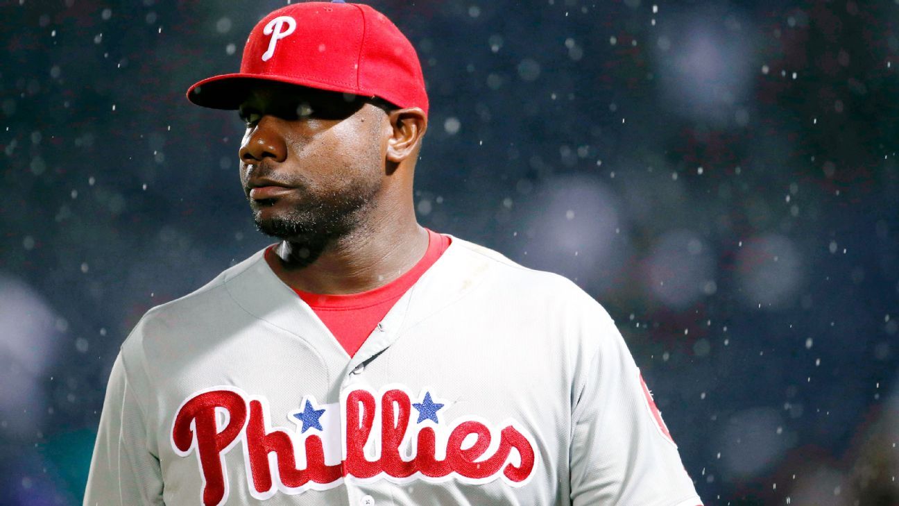 Former Phillies star Ryan Howard hired by ESPN