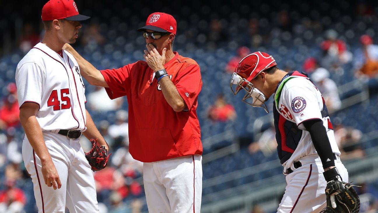 St. Louis Cardinals hire Mike Maddux as pitching coach