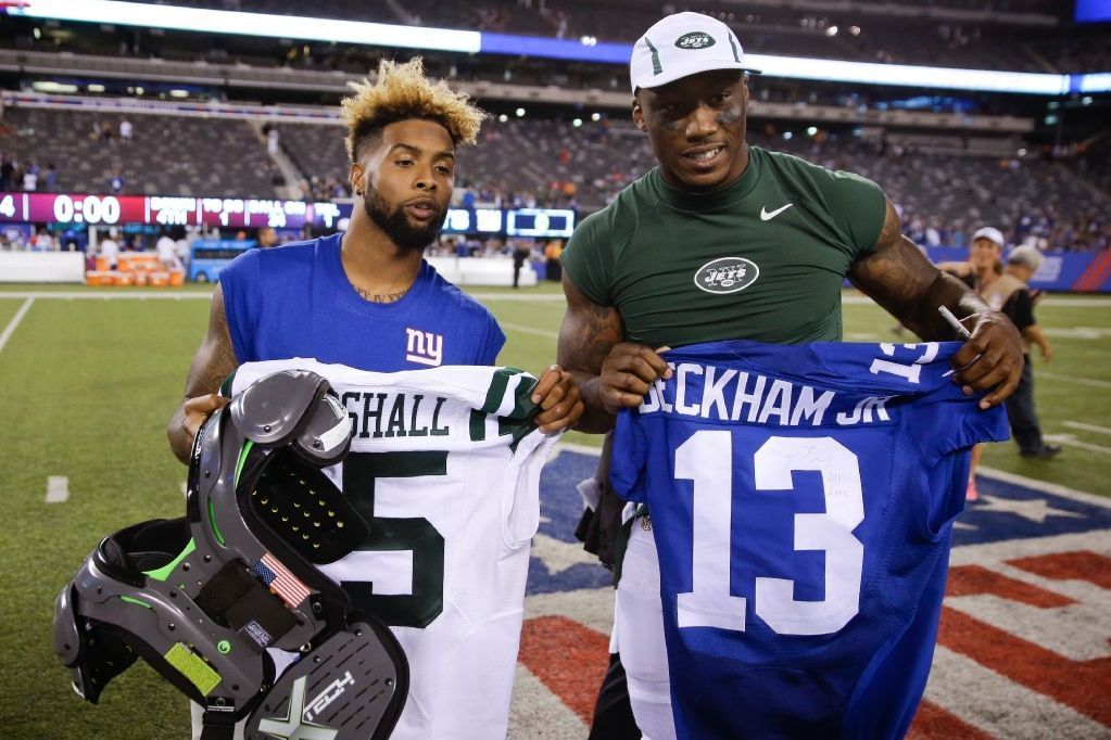 Odell Beckham Jr., Randy Moss swap jerseys before Monday Night