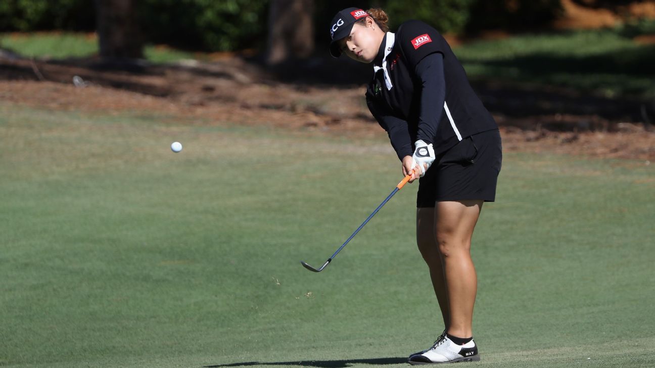 Ariya Jutanugarn Rallies For Cme Win After Lexi Thompson Misses 2 Foot