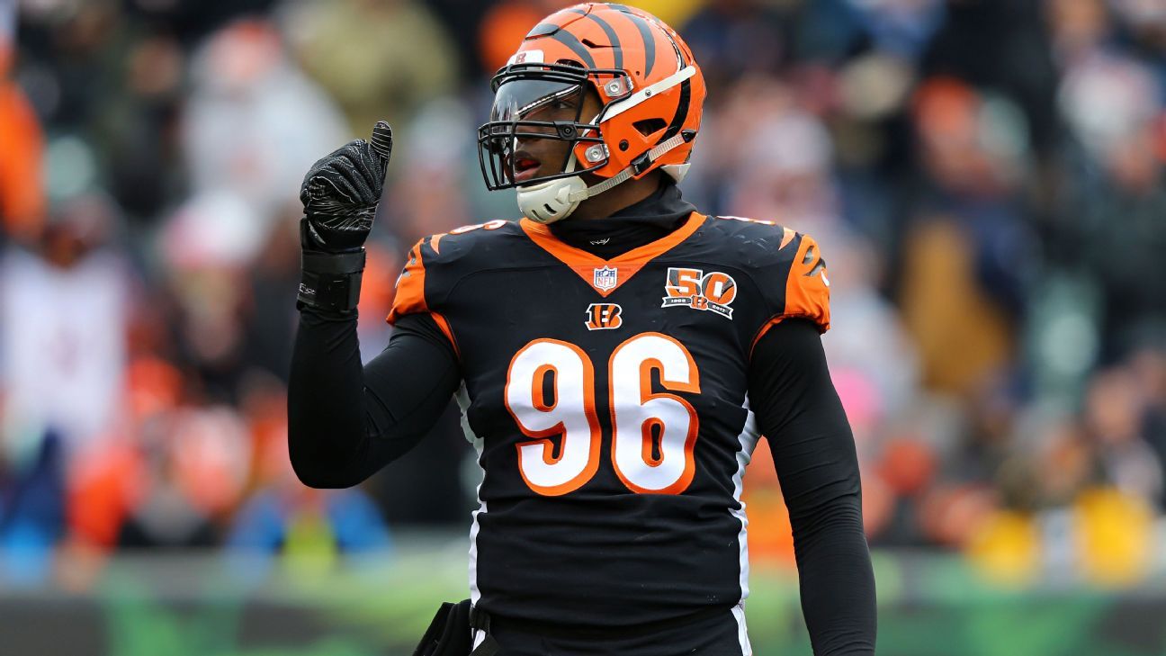 The Carlos Dunlap trade was a big win for the Seahawks, even if he doesn't  return