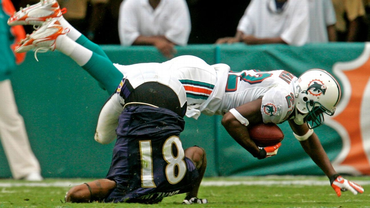 Dolphins beat Ravens in OT for first win, 22-16