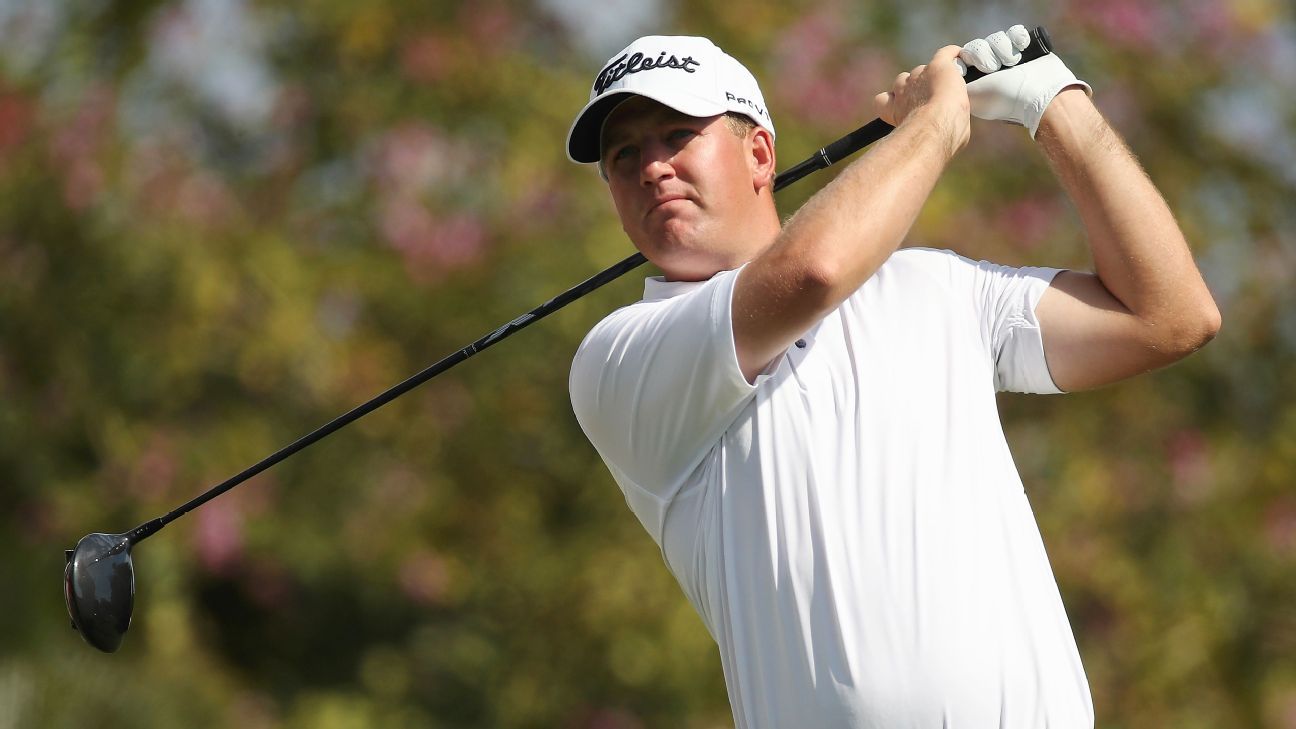 Tom Hoge takes a 1-shot lead on wild day at Sony Open - ESPN