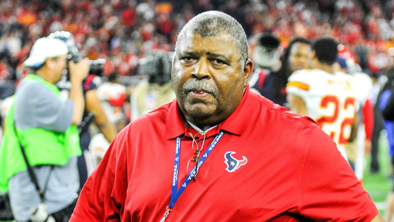 Romeo Crennel Wins PFWA Lifetime Achievement Award - Battle Red Blog