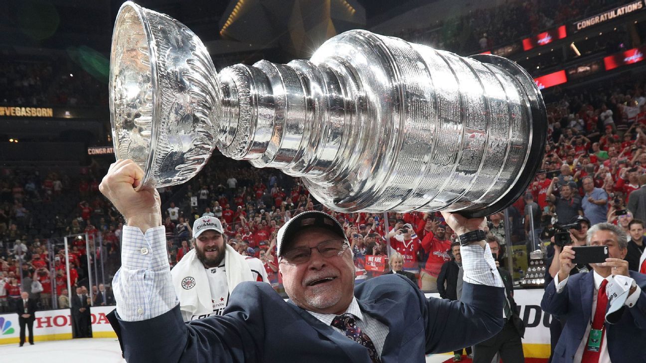 Washington Capitals raise Stanley Cup championship banner; slight Barry  Trotz - ESPN