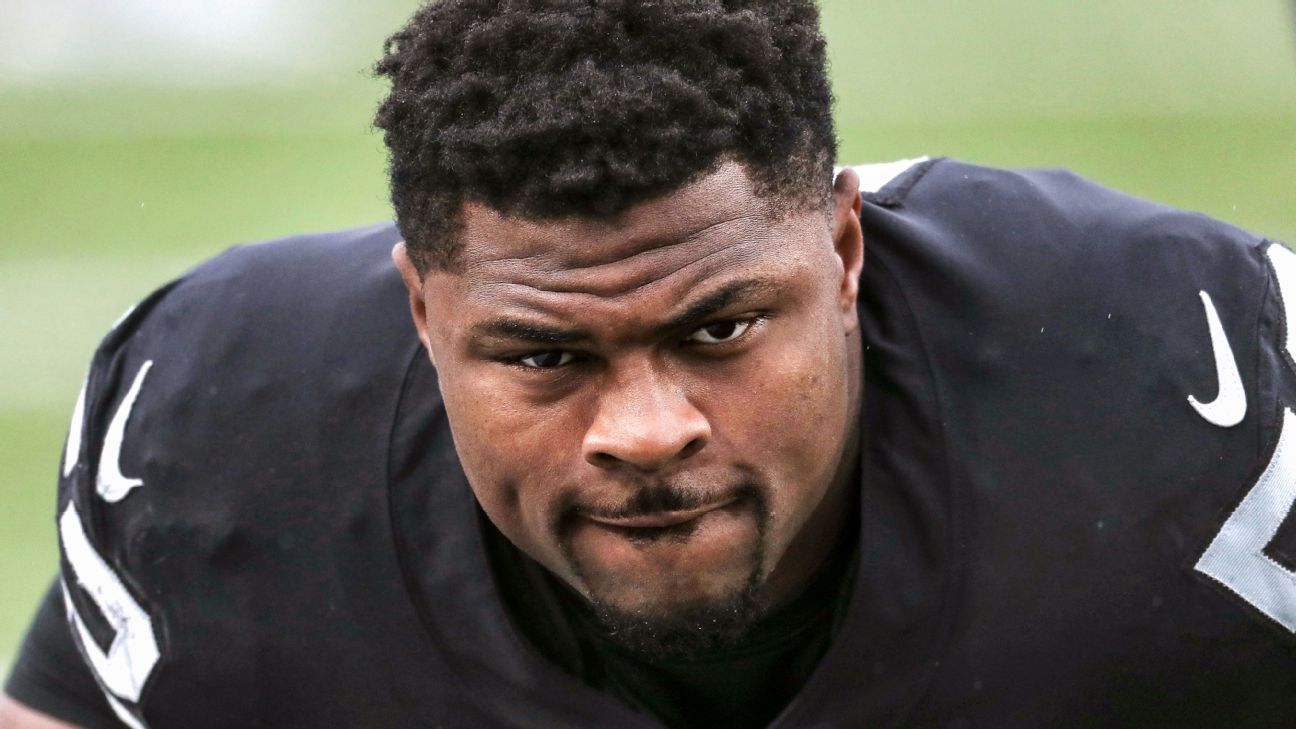 No f---ing way': Raiders players Bruce Irvin, Derek Carr react to Khalil  Mack trade