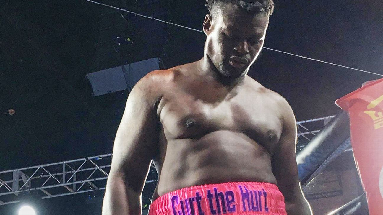 Why did Curtis Harper walk out of the ring before his fight against Efe