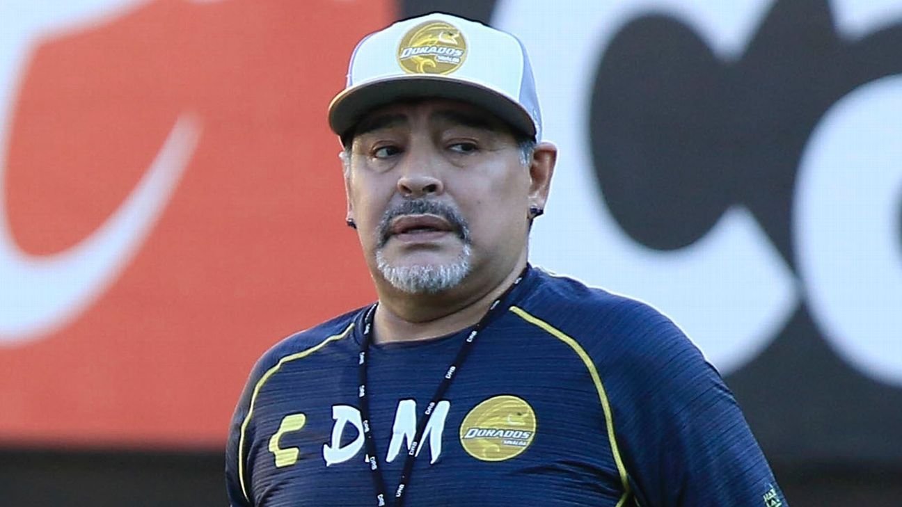 Héctor Miguel Zelada defiende a Diego Maradona de críticas ESPN