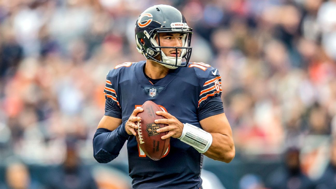 August 16, 2019, Chicago Bears quarterback Mitchell Trubisky (10) throws  the ball prior to the NFL preseason game between the Chicago Bears and the  New York Giants at MetLife Stadium in East