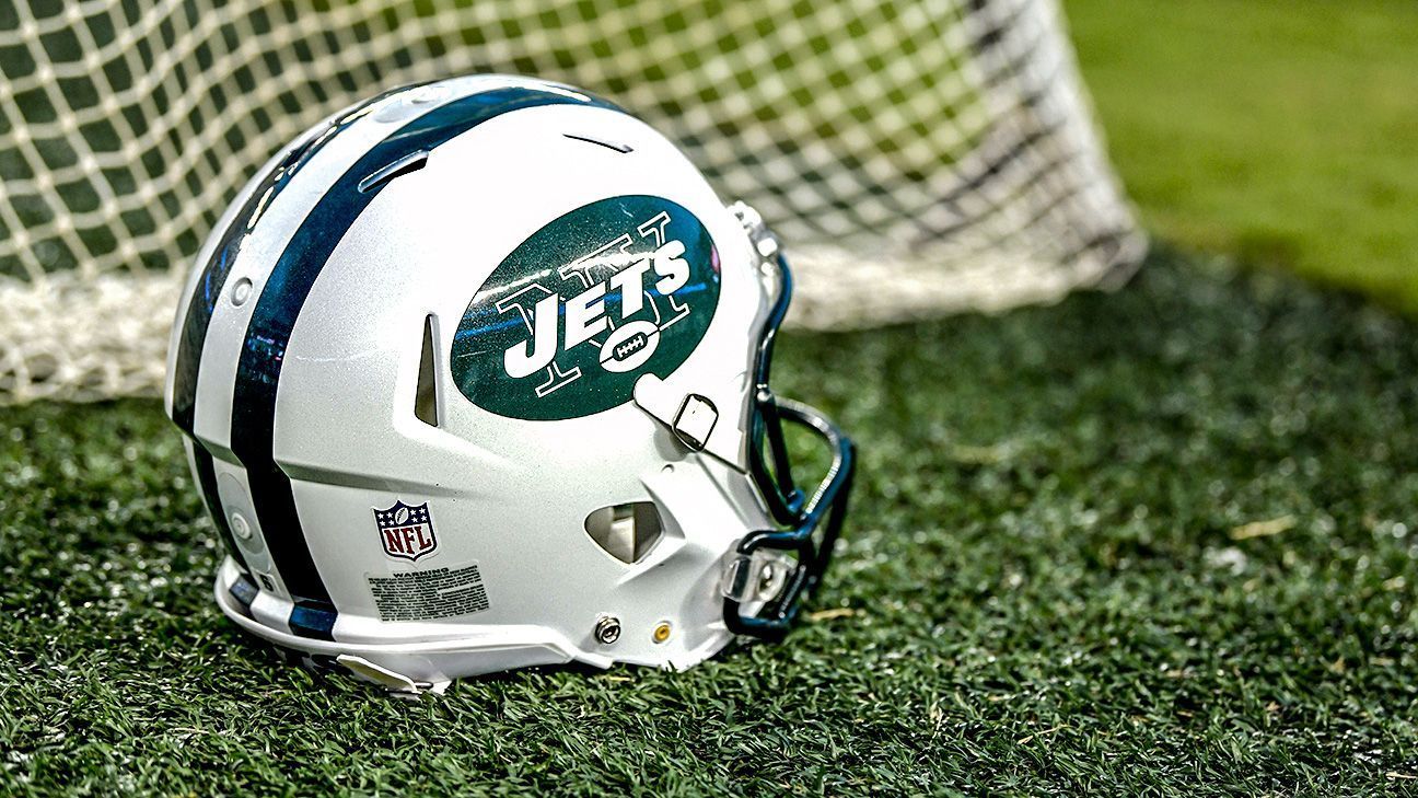 New York Jets helmets include tribute to Greg Knapp