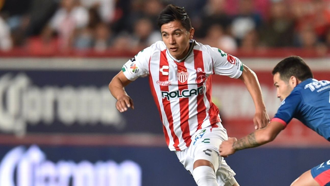 Chivas interesado por Villalpando; Cruz Azul va por Dávila