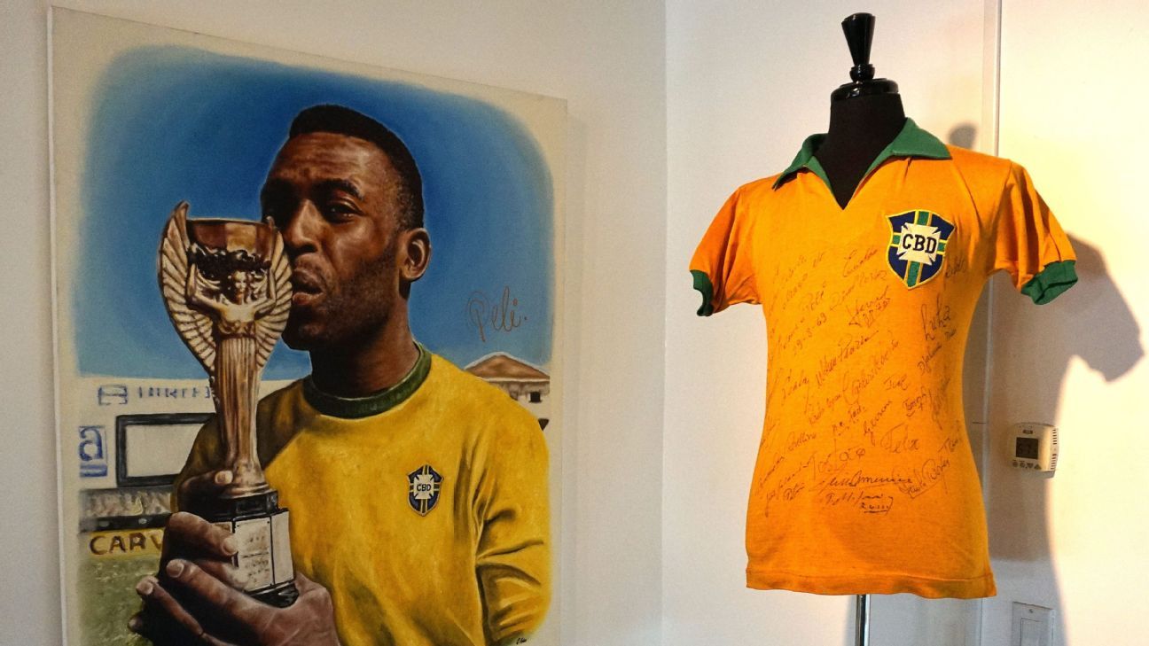 Designer of Brazil football team kit dies at age 83