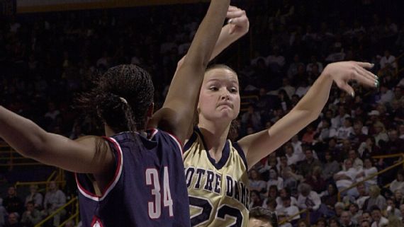 Arike Ogunbowale S Final Four Buzzer Beater Best Moment In Uconn