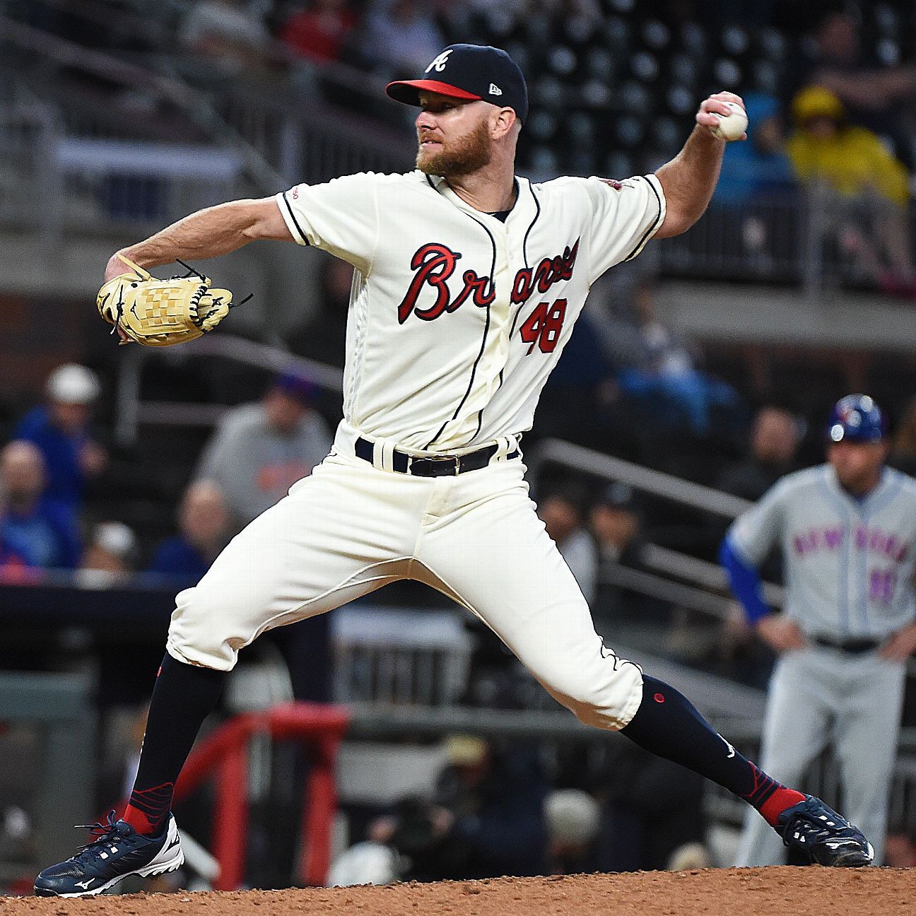 Braves activate reliever Venters, send Minter to minors