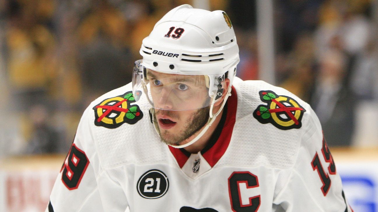 Blackhawks captain Toews hints at retirement