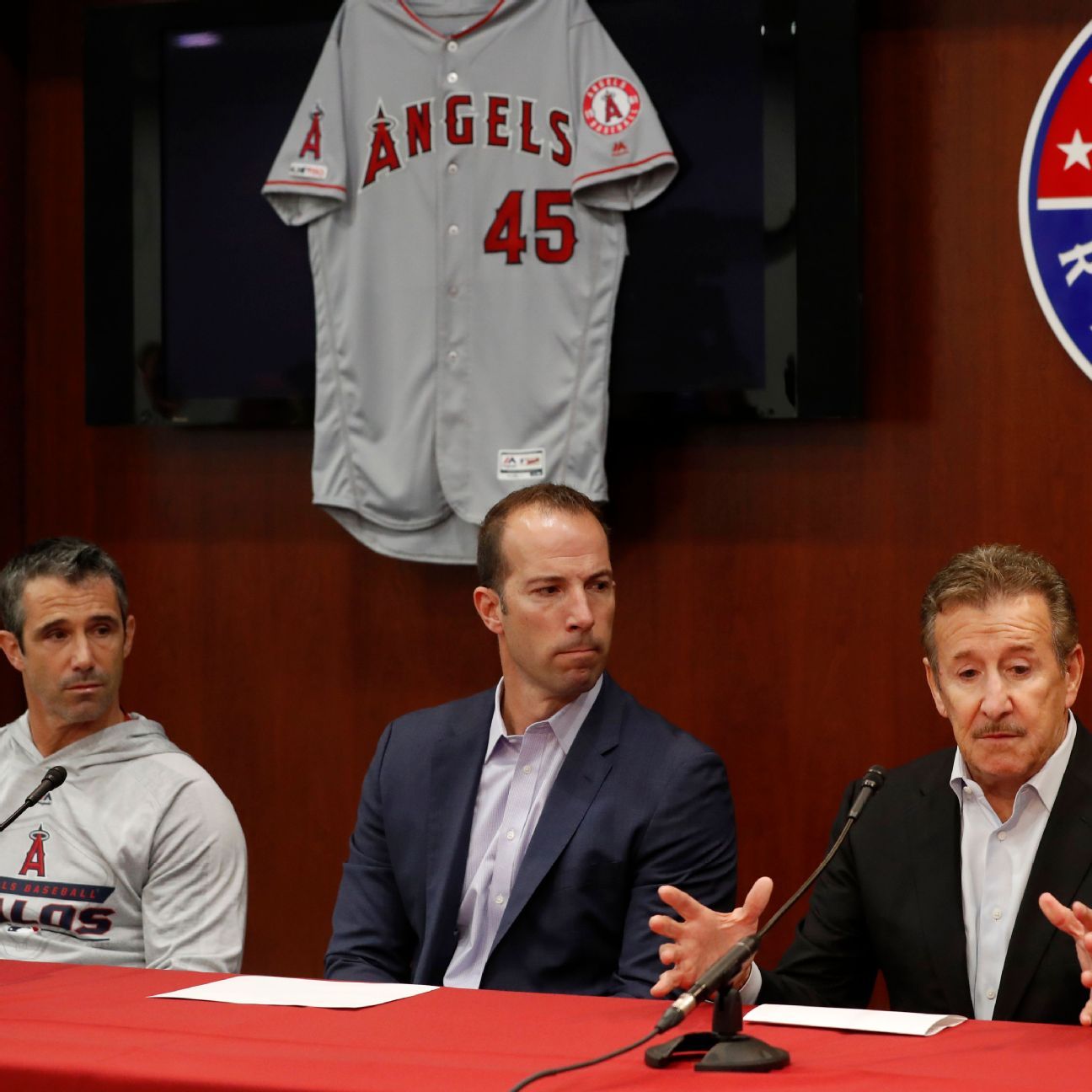 Fans gather outside Angel Stadium to mourn death of Tyler Skaggs