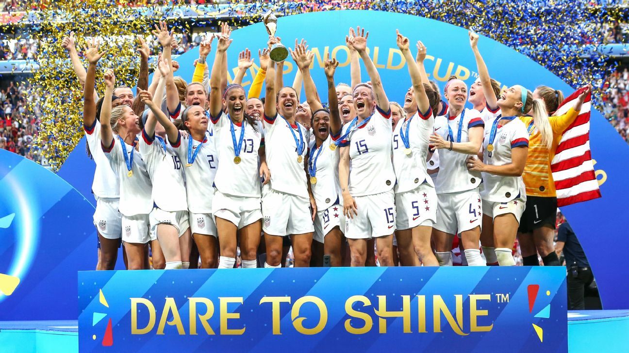 World Cup 2019: The US women's national team and soccer girl