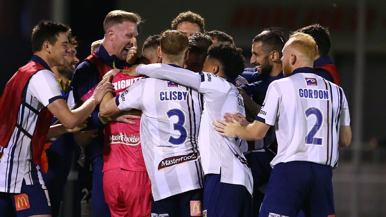 Luis Garcia debut impact in goal for Central Coast Mariners vs Western  Sydney Wanderers. A-League