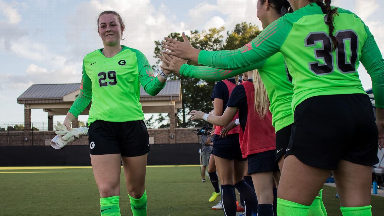 NCAA women's soccer doesn't need Anna Leat to follow in