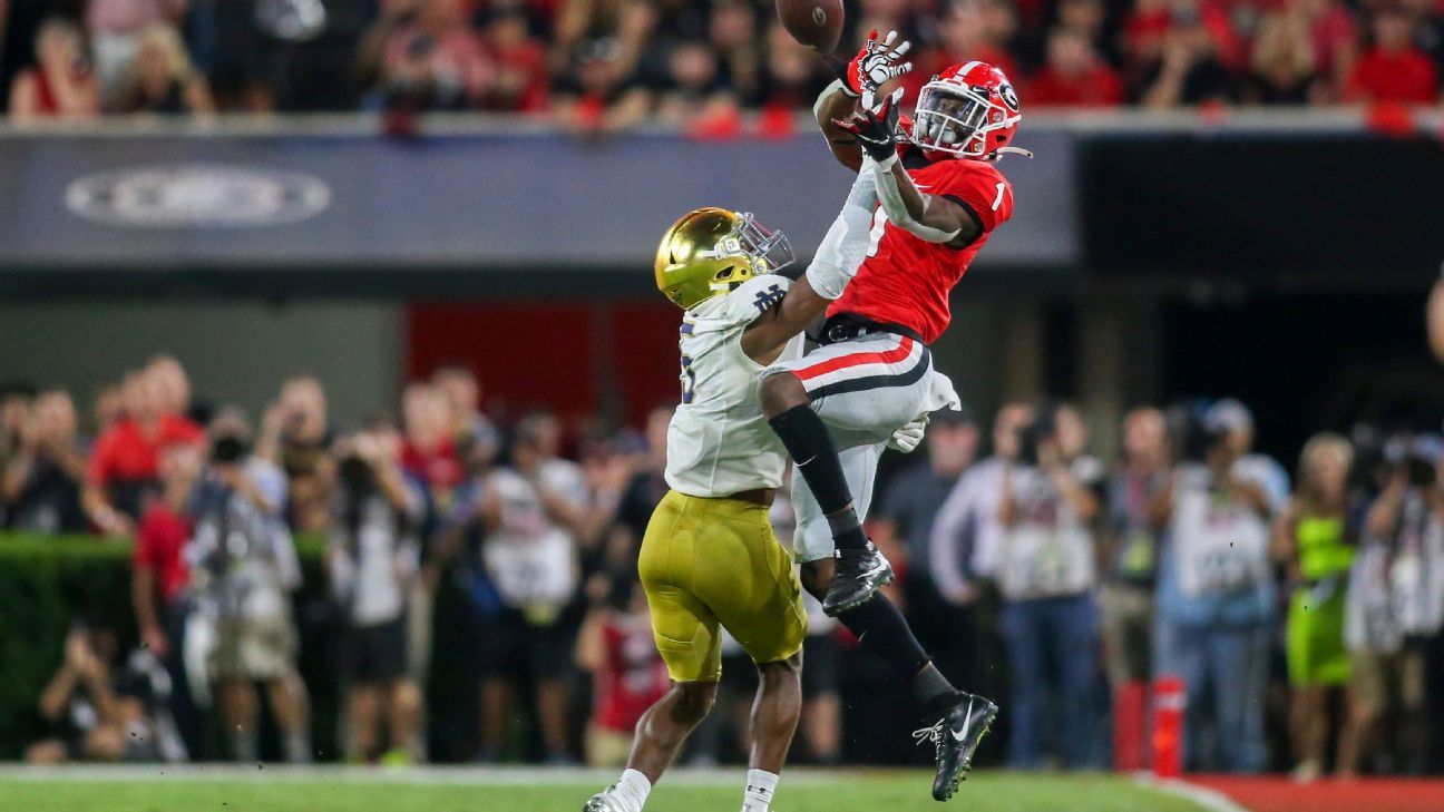 Video: Georgia WR George Pickens Ejected for Throwing 