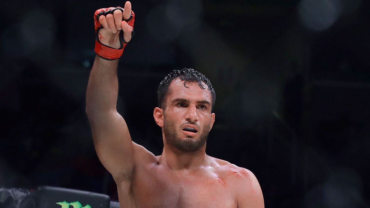 Gegard Mousasi Douglas Lima