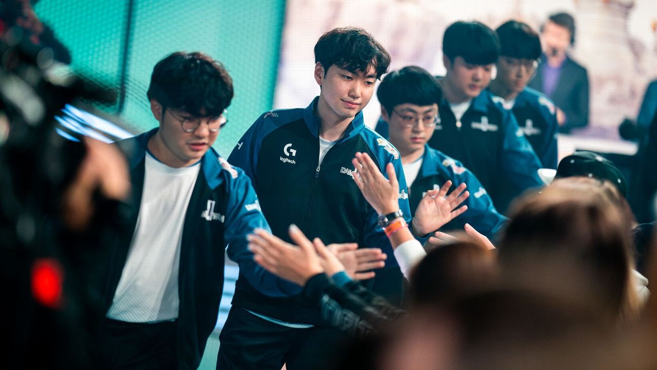 Damwon Gaming cruise to play-ins bracket at League of Legends World ...