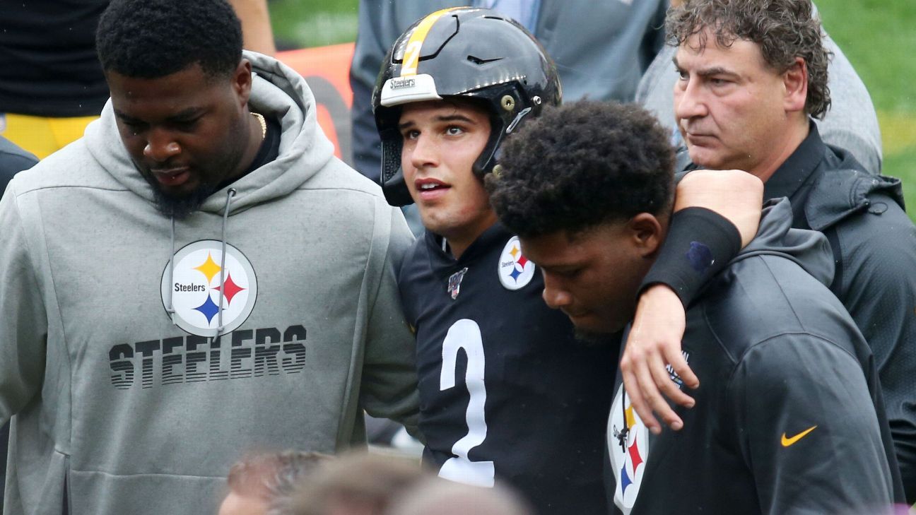 Pittsburgh Steelers quarterback Mason Rudolph (2) goes after