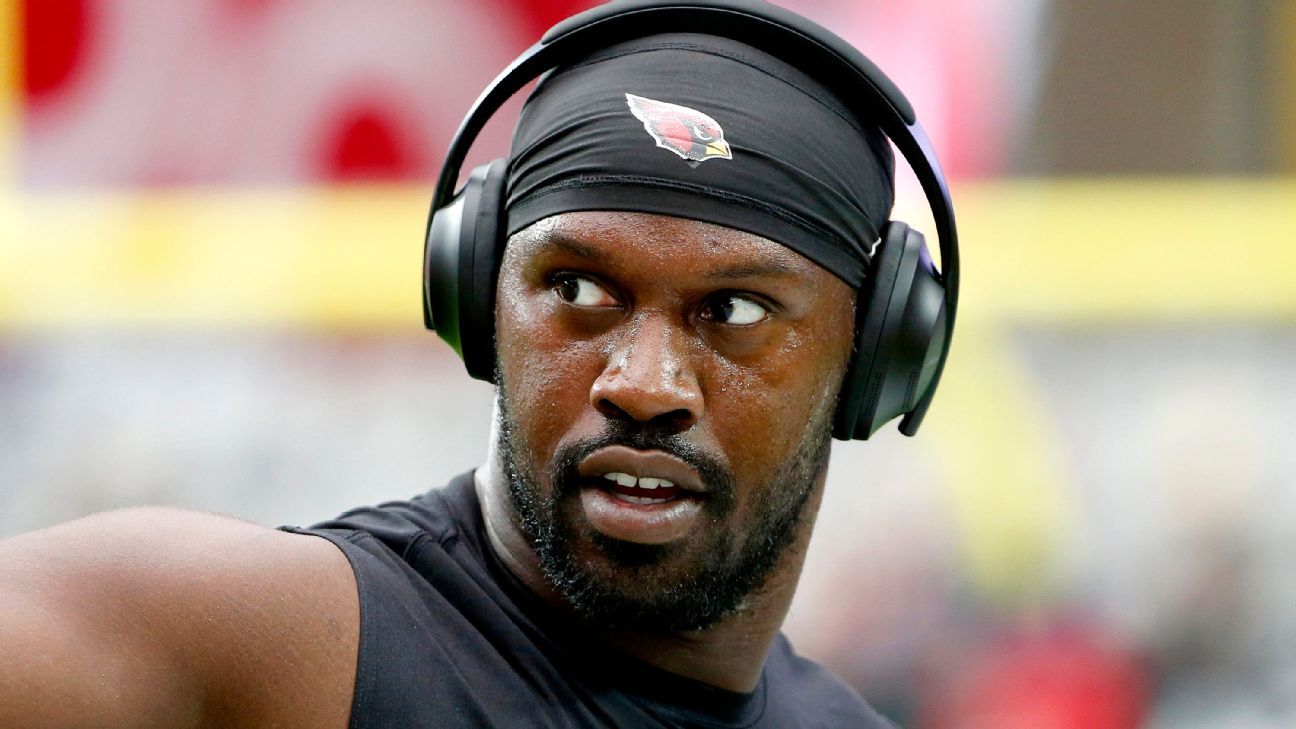 Sources -- Chandler Jones unhappy over contract, requests trade from Arizona Cardinals