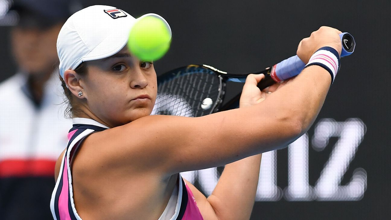 Ashleigh Barty, Elina Svitolina advance at WTA Finals in China