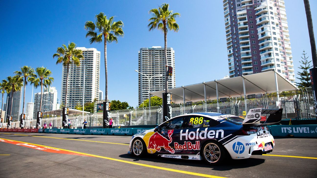 Whincup wins Gold Coast Supercars opener