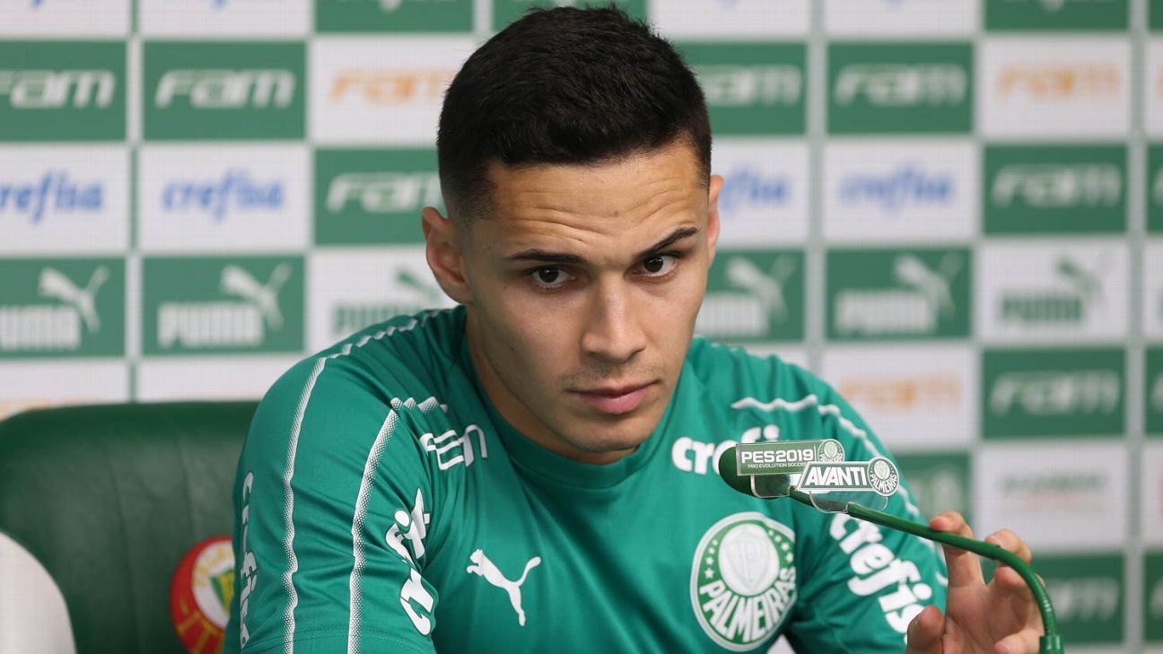 Raphael Veiga está insatisfeito e quer deixar o Palmeiras