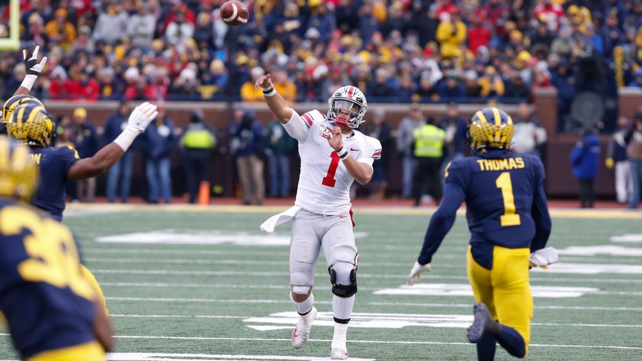 Ohio State Qb Justin Fields Named Big Ten Offensive Player Of The Year