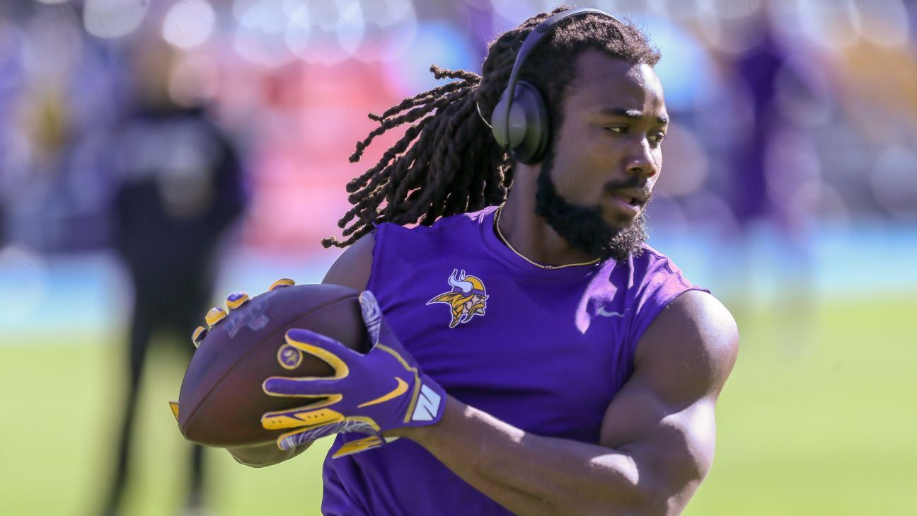 Minnesota Vikings RB Dalvin Cook cleared to play after suffering shoulder  injury - ESPN