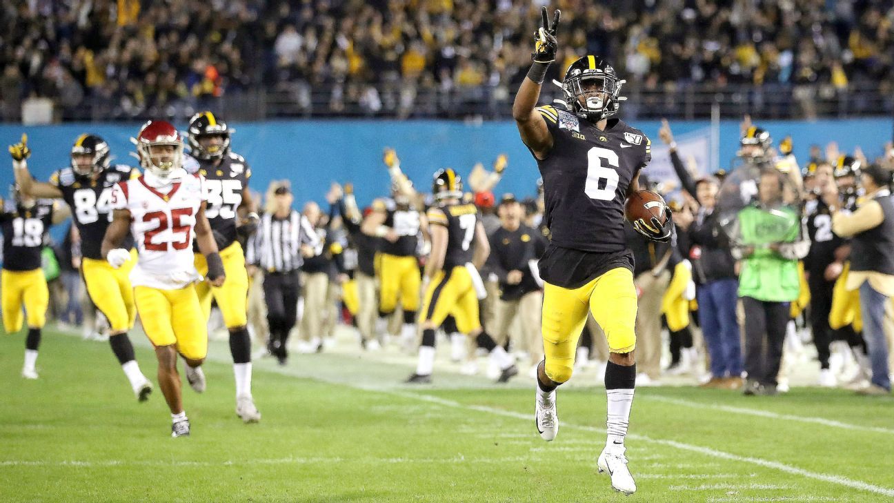 Photos: Iowa WR Ihmir Smith-Marsette