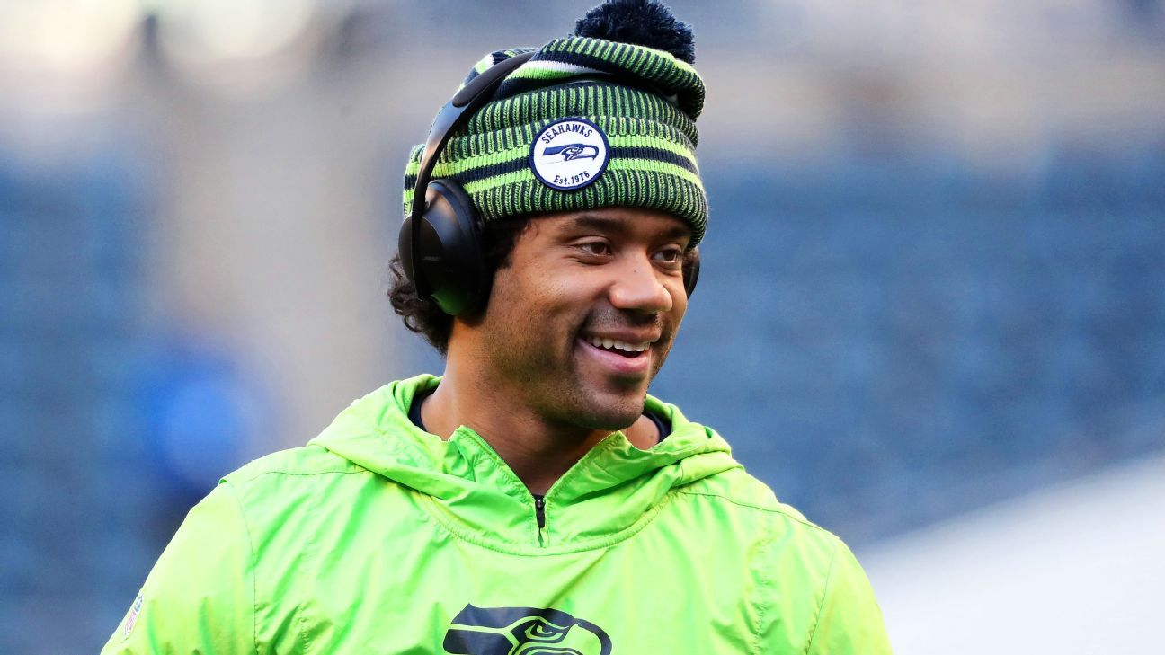 NFL fans left divided over fans booing Russell Wilson's first home