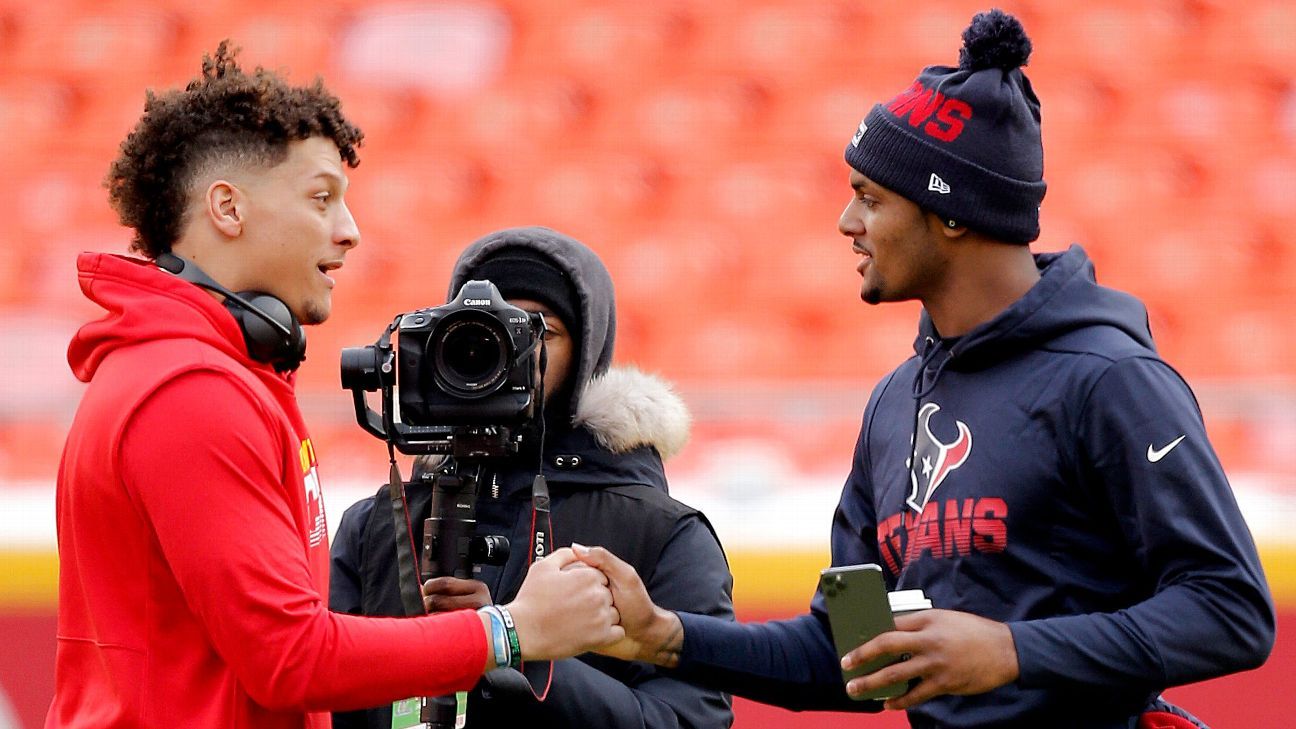 Patrick Mahomes y Deshaun Watson se perfilan para extensiones lucrativas