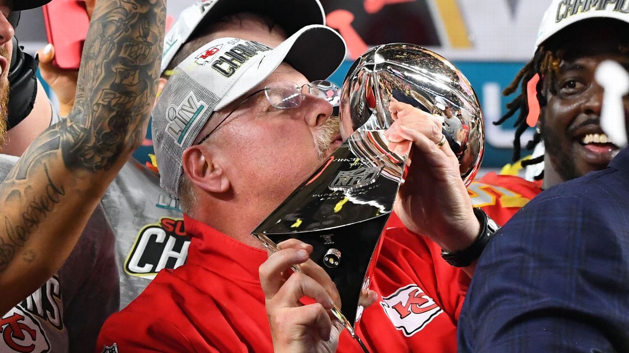 Andy Reid, Hawaiian Shirt Champion