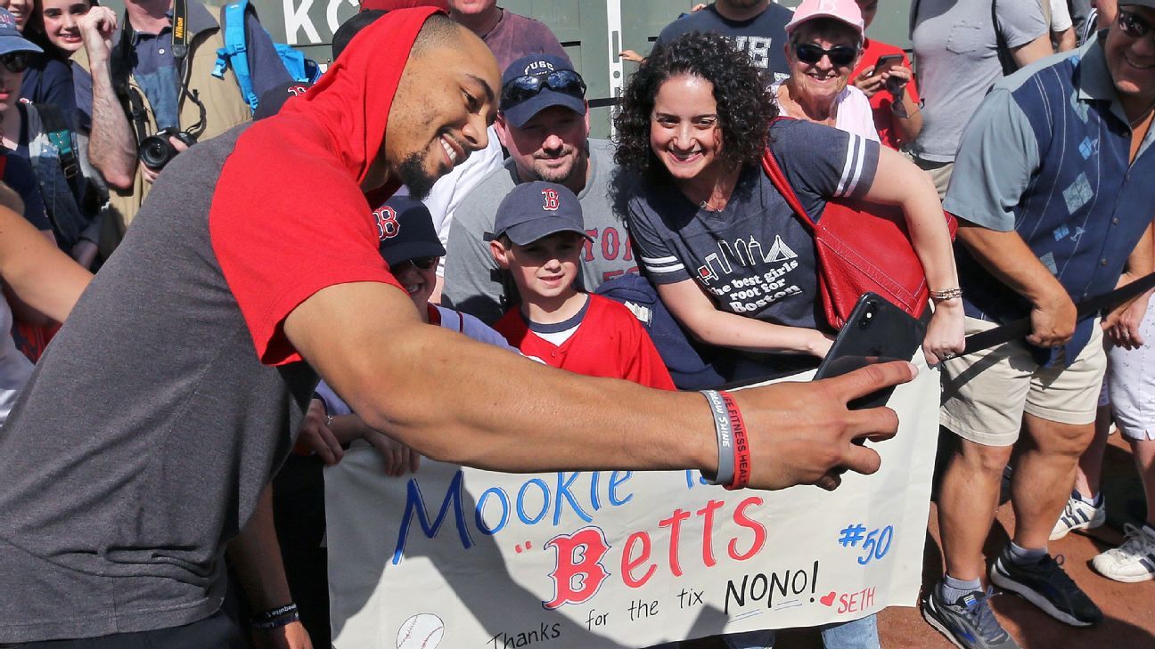 Boston's Mookie Betts says he expects to become free agent