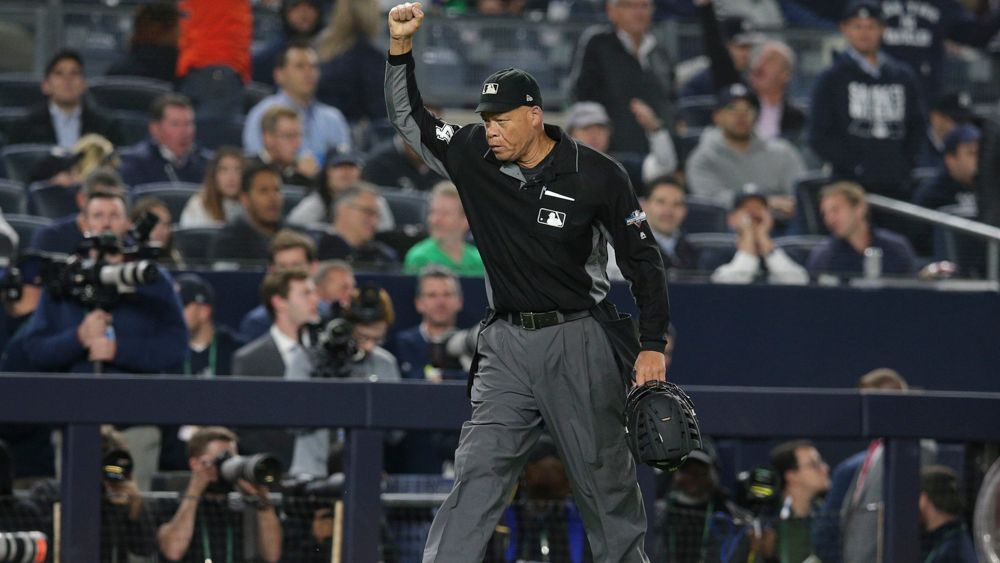 MLB appoints 1st black umpire crew chief