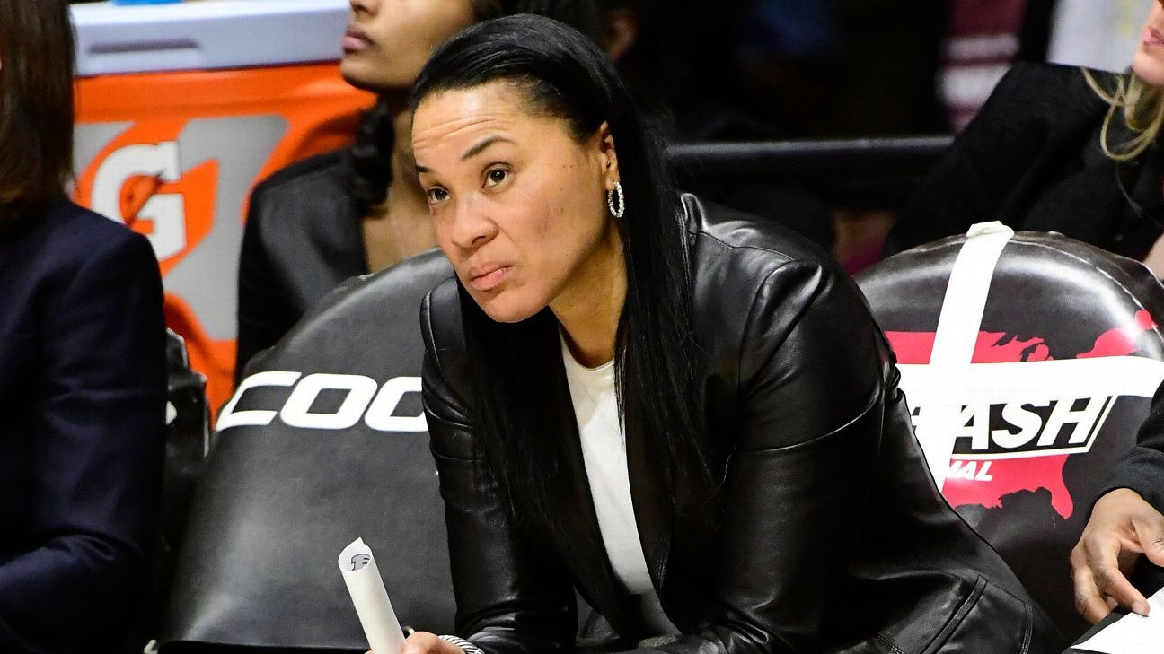 South Carolina remains No. 1 in AP Top 25 women's basketball poll despite losing..