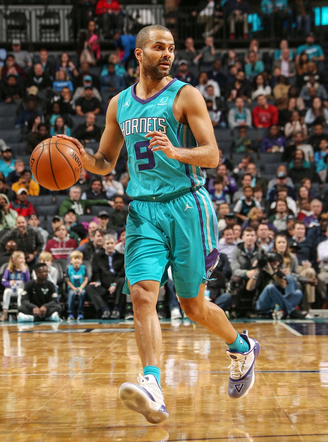 Тони Паркер в форме Шарлотт Хорнетс