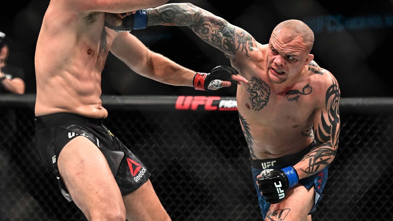 Ufc S Anthony Smith Fights Home Intruder Man Charged With Criminal Trespass