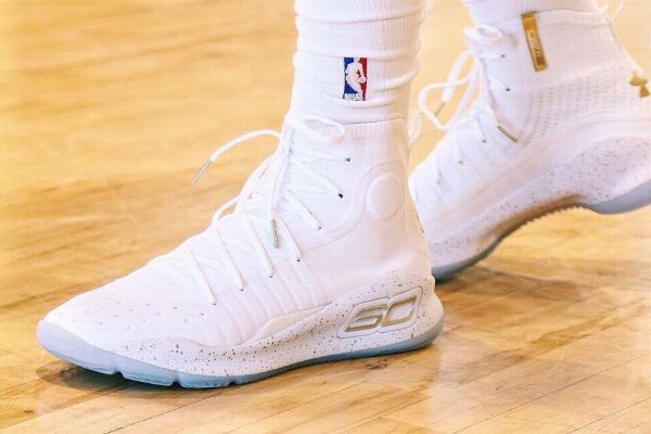 UA 2019 Playoff Curry 4 Stephen Men Basketball Trainers Shoes High Top Sneakers 