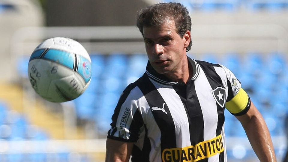 T&Atilde;&ordm;lio Maravilha anuncia retorno ao futebol profissional; veja o pr&Atilde;&sup3;ximo  desafio do atacante