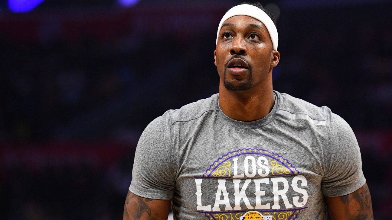 Los Angeles Lakers welcome back three former players in Dwight Howard, Trevor Ar..