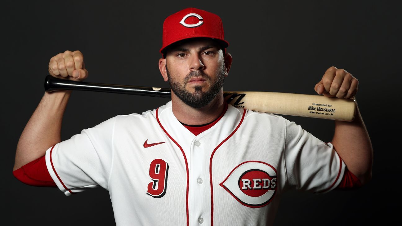 Cincinnati Reds on X: Happy birthday, Mike Moustakas! 🎉   / X