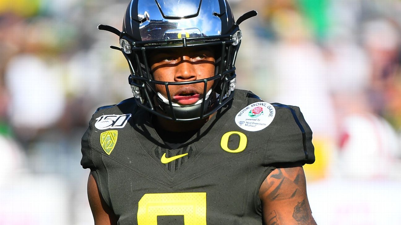 Oregon S Jevon Holland Opts Out