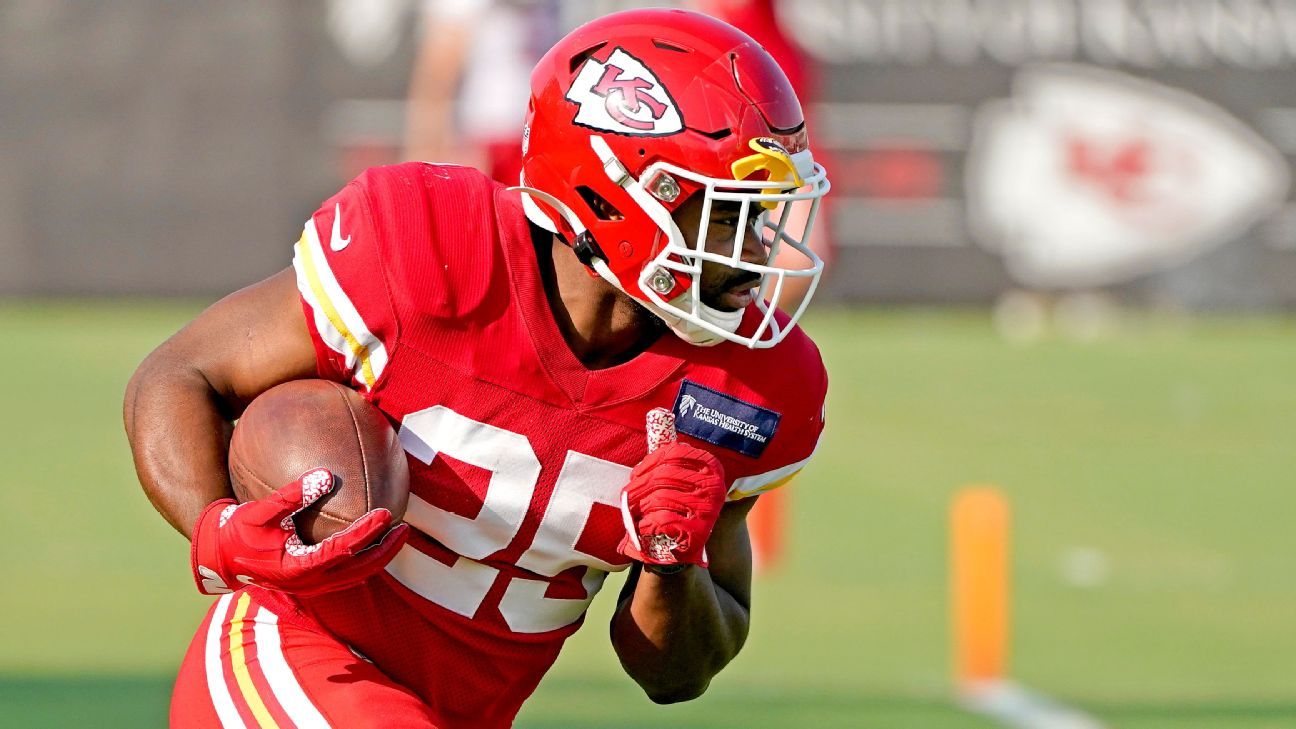 Why Chiefs rookie Clyde Edwards-Helaire is worth the hype - ESPN - Kansas  City Chiefs Blog- ESPN